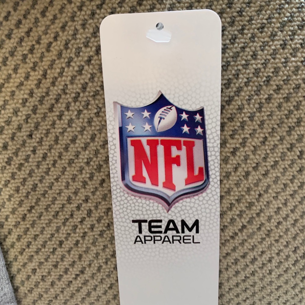 New England Patriots T-Shirt New Official NFL - Picture 2 of 9